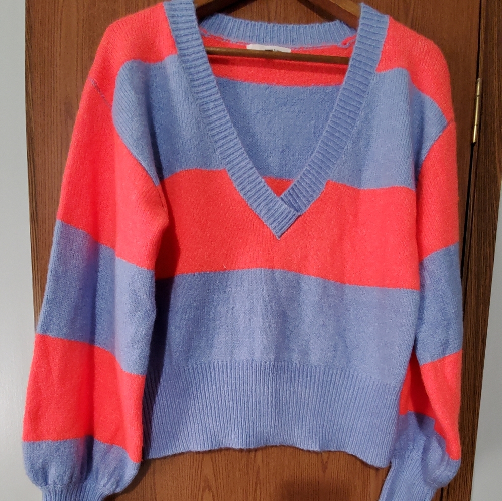 Sweater - Picture 5 of 5